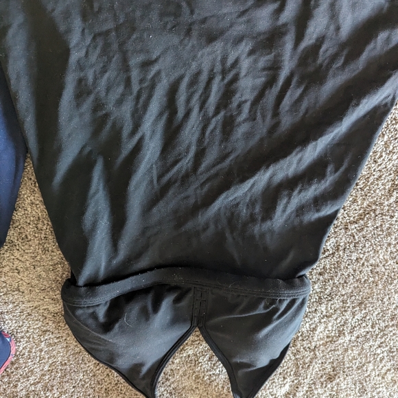 Lululemon halter top one - Picture 6 of 11